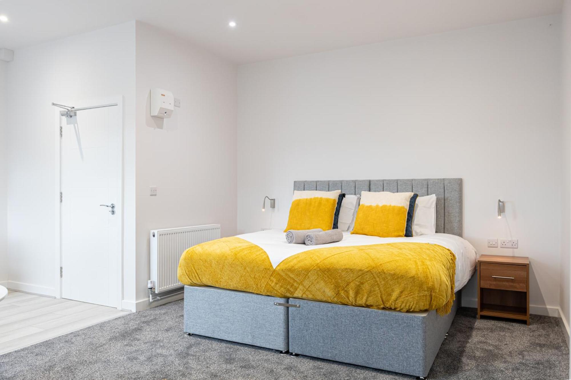 Morecambe Bay Studio Flats Free Parking Beach Front Exterior photo